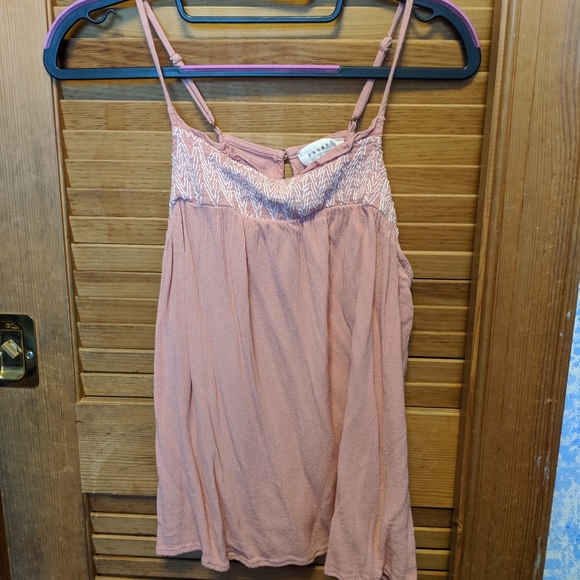 Promesa tank - Picture 1 of 3